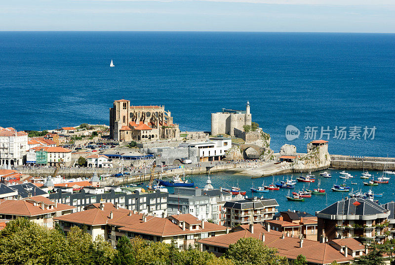 卡斯特罗Urdiales视图(Cantabria - Spain)